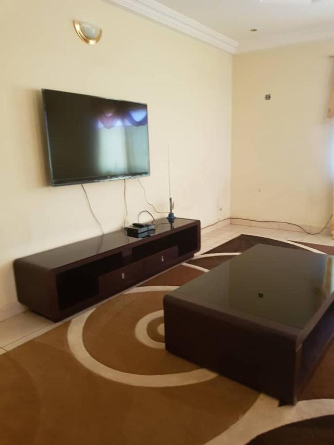 Touray Guest House Old Yundum Exteriör bild
